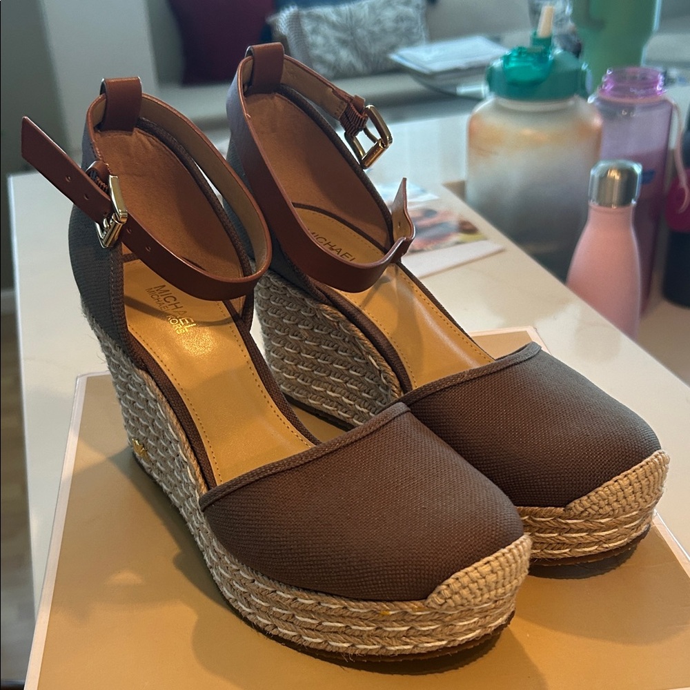 Michael Kors Tan and Brown and olive green Wedge Espadrilles